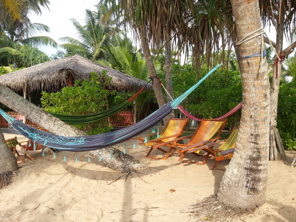 Shehani Beach Bungalow Тангале Екстериор снимка