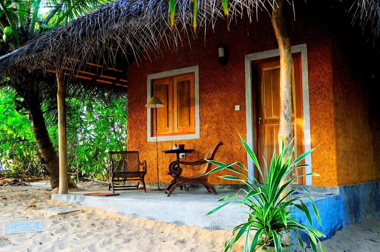 Shehani Beach Bungalow Тангале Екстериор снимка